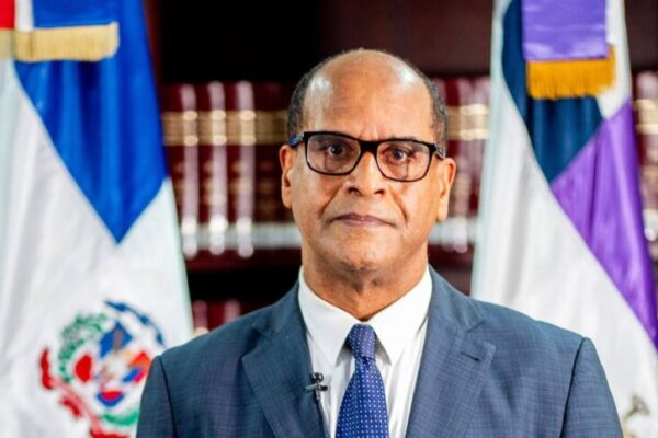 Juez de la Suprema revela que tuvo que tomar un préstamo para pagar el colegio de sus hijos