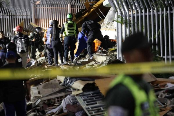 Venezuela eleva a 235 los muertos y a 4,300 los heridos por terremotos